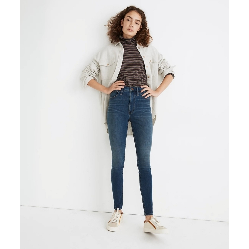 Madewell | 10" High-Rise Roadtripper Supersoft Jeans in Playford Wash Size 26